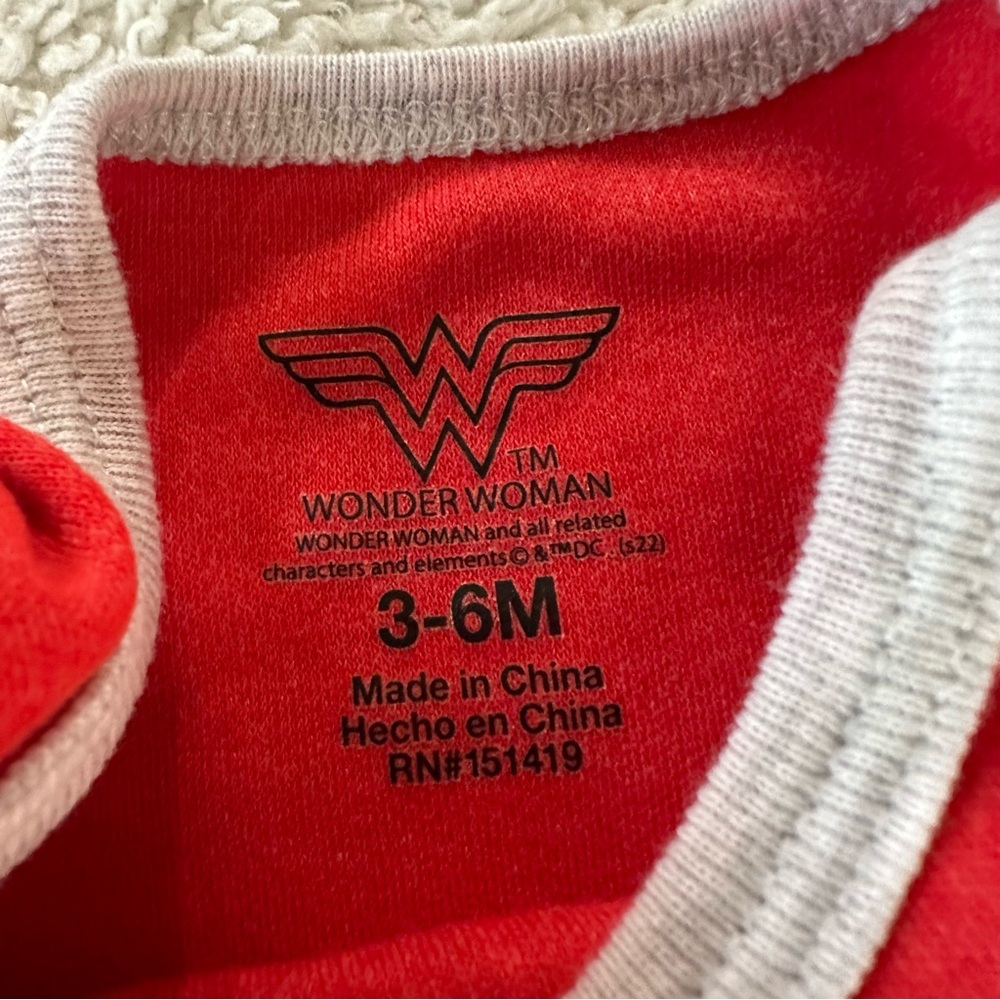 Wonder Woman Infant Set - Picture 10 of 11